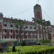 前を歩いて右手のほうに進んでいきました