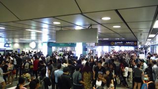 通勤時間帯は激込み