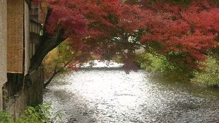 茶屋が連なる街並み