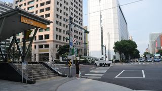 占いで有名な行天宮へ、３番出口から徒歩７、８分のＭＲＴ駅