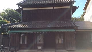 オシャレな和傘です