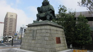 威風堂々、甲斐のシンボル。