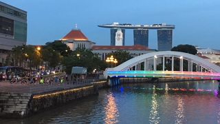 マリーナベイ地区に飽きたら