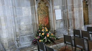 ラファエル前派のステンドグラス＆ジェーン・オースティン