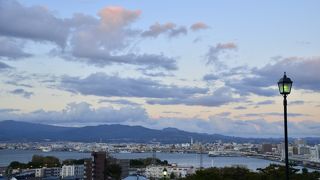 港が見える公園