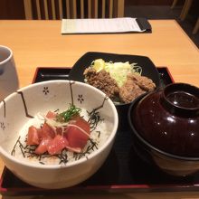 こちらのセットは1000円以下で頂けます。