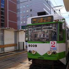 ホームに入ってきたところ。