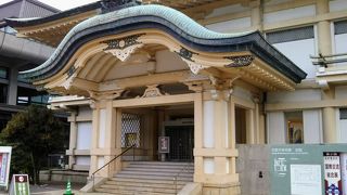 「京都市美術館本館」は閉館中、31年までは「別館」のみ