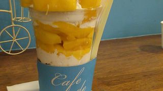 フルーツのパフェが有名