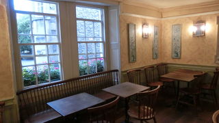 1482年築バース最古の建物