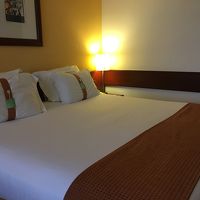 １人でしたが、キングサイズベッドでゆったり寝れました！