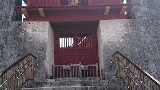 供用拡大エリアの中にある門です。