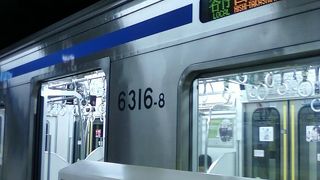 ちょっとホームが殺風景？