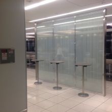 ラウンジ内の様子2