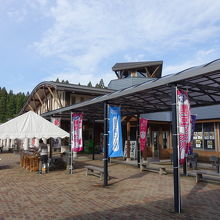 売店ではキノコをはじめ山の幸が豊富でした