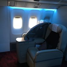 ファーストクラス座席