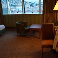 暖房が下がらず、窓を少し開けて調整しました。