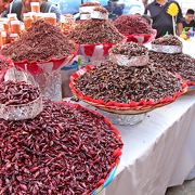 チョコから蟲までソウルフードを愉しもう♪／Ｏａｘａｃａ街歩き