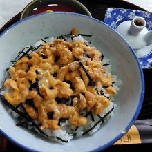 生うにぶっかけ丼