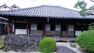 奈良町に佇む国宝の本堂