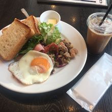 CBブレックファースト