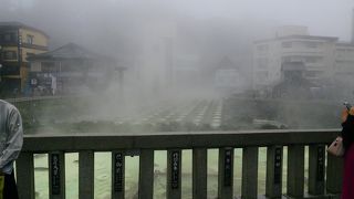 栄えているのもまた情緒がある