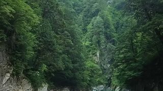 欅平から徒歩２０分です