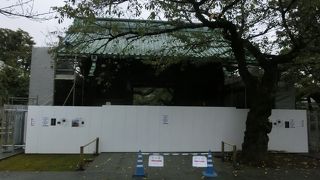 運慶作と言われている持国天像・増長天像がある