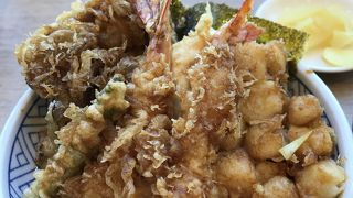 木更津アウトレットのフードコートにあります。