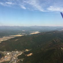 遠くに白神山地の世界遺産・核心地域が見えました。