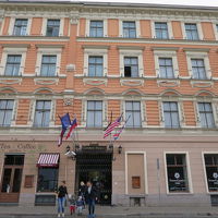 ピンクの可愛い建物