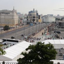 聖堂の窓から観える風景