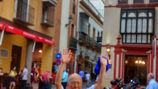 細い路地に入ると、道に迷いやすいので要注意