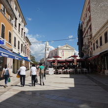 スロボデ広場に建つ教会