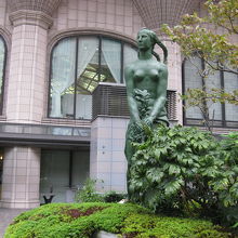 大同生命大阪本社ビル1階