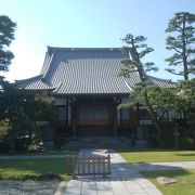 烏山寺町の中では一番、千歳烏山駅に近い