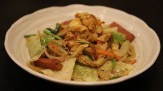 空港内で沖縄料理