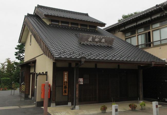 総合酒店で、長命泉が文字通り看板メニュー。