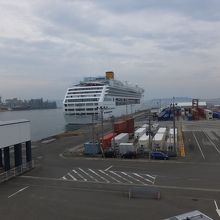 展望台からクルーズセンター方面を望む。