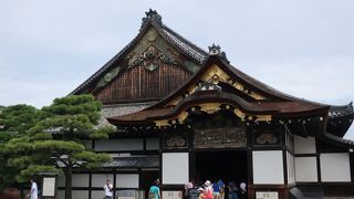 大政奉還が行われた御殿