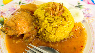 マッサマンカレーは美味しいけどちょっと甘めかな?