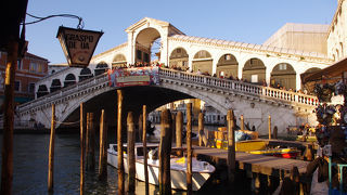 ここからの夜景は息を呑む美しさ