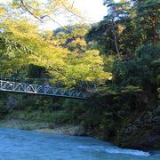 澤乃井園と寒山寺を繋ぐ歩行者専用橋