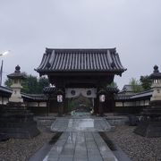 富岡の歴史とともにあった寺