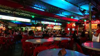 観光客向けなのは否めませんが、雰囲気はあります。