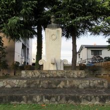 山本長官の胸像