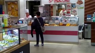 定番ミニクロワッサンが美味しいです