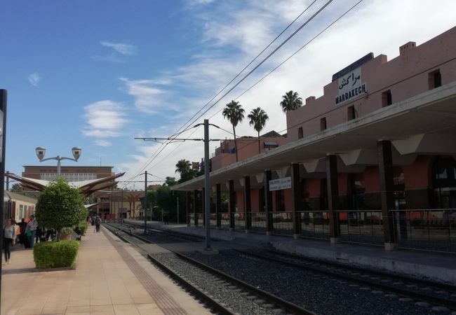 Supr@tours バスターミナルは鉄道駅と一緒(隣)です