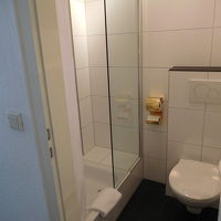 バスタブはなくシャワーのみ