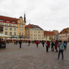 いつも観光客で賑わっています。